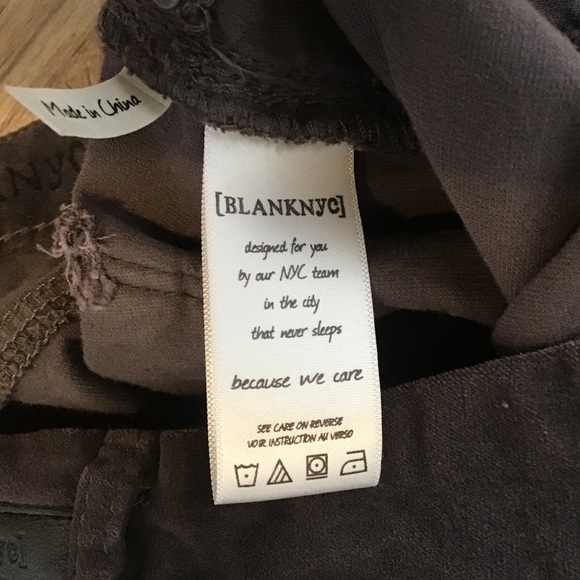 BLANK NYC Pants Size 27 Spray On Skinny Leg Soft Velvet Fabric Dark Brown - Picture 11 of 14